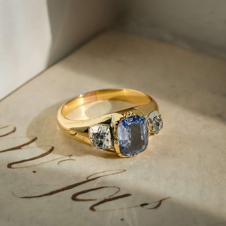 antique georgian sapphire and diamond three stone ring in yellow gold