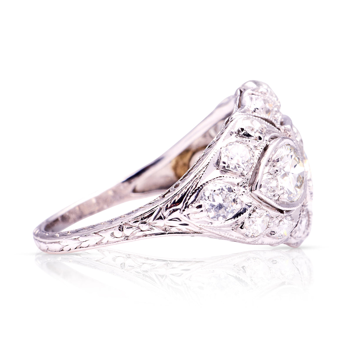 Antique, Belle Époque diamond bombé ring