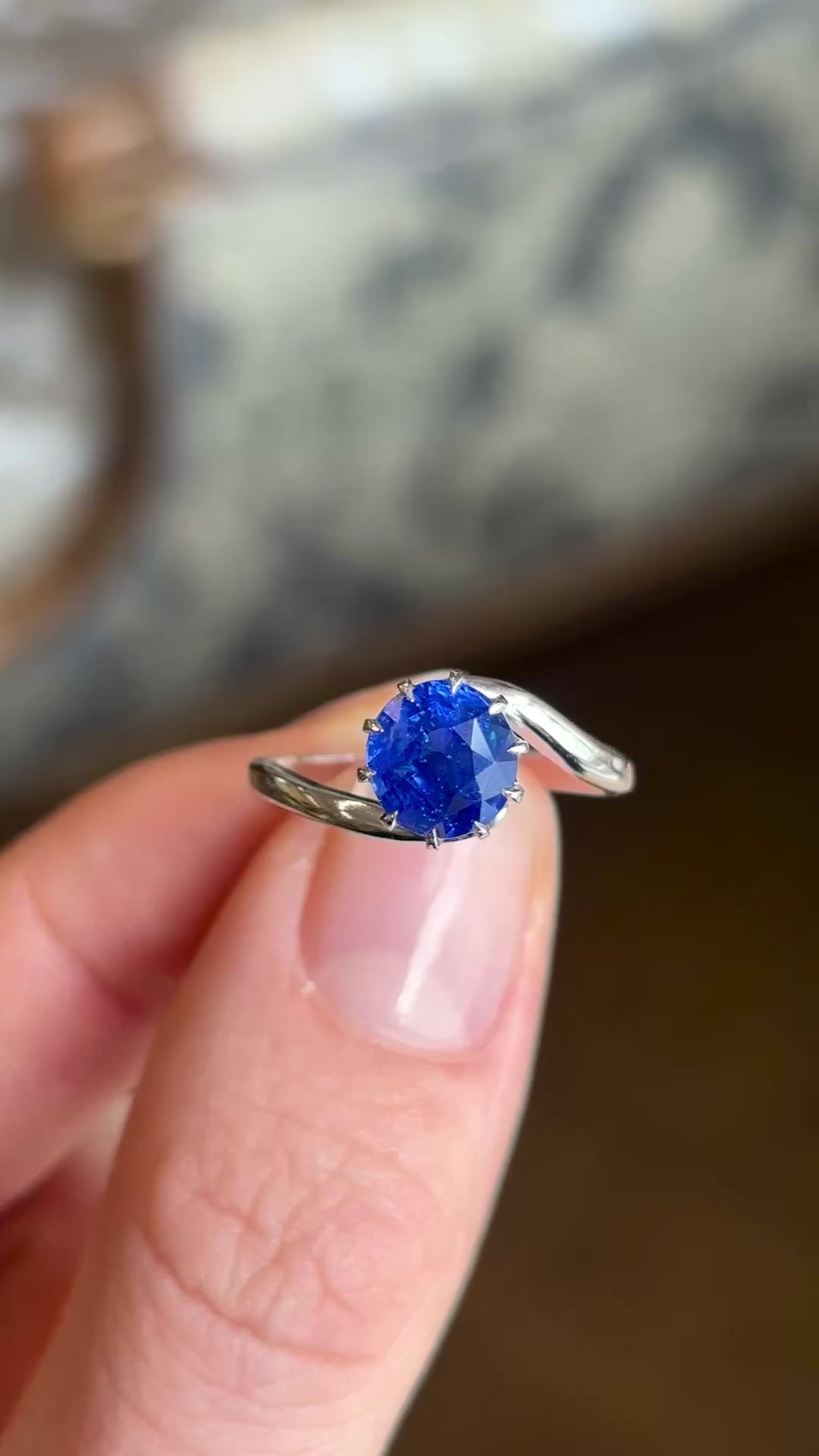 Vintage, Art Deco sapphire solitaire engagement ring