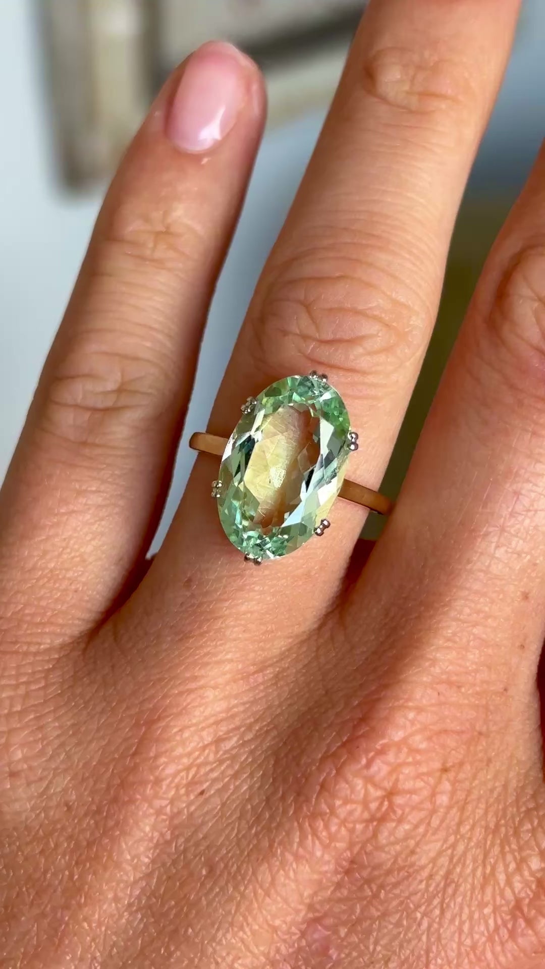 Vintage, 1920s sea green aquamarine cocktail ring
