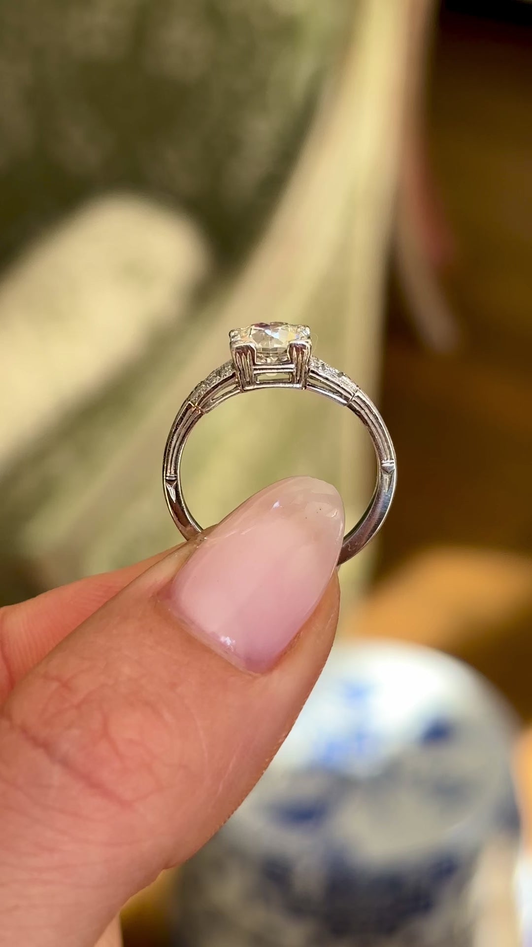 Vintage, Art Deco diamond engagement ring