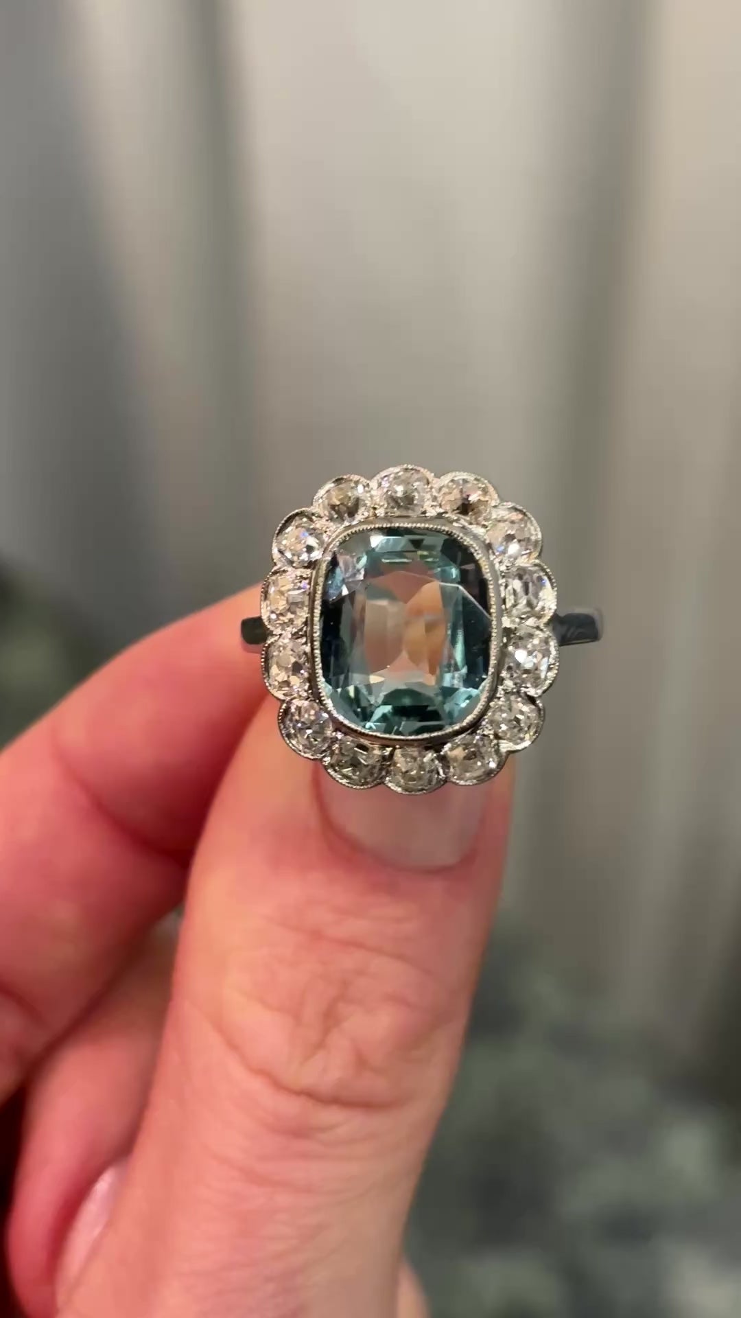 Antique, 1900s aquamarine & diamond cluster ring
