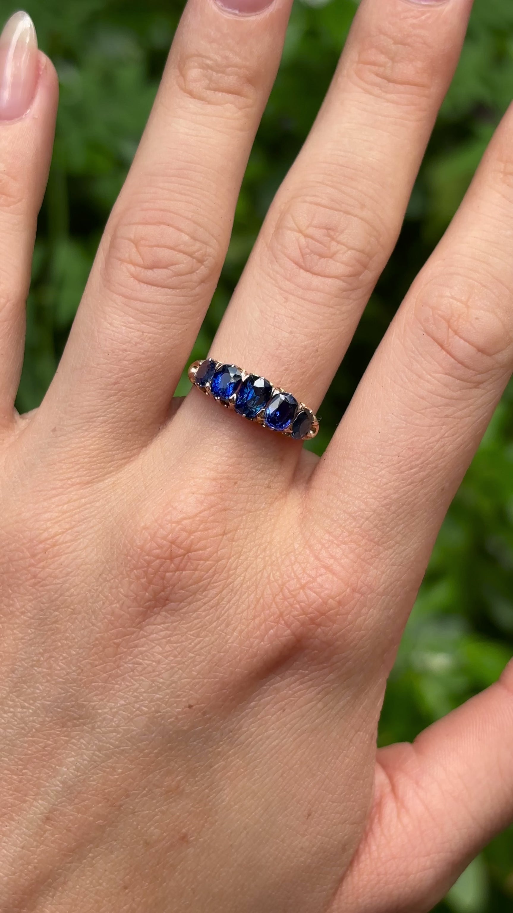 Antique, Victorian five-stone sapphire ring, 9ct gold