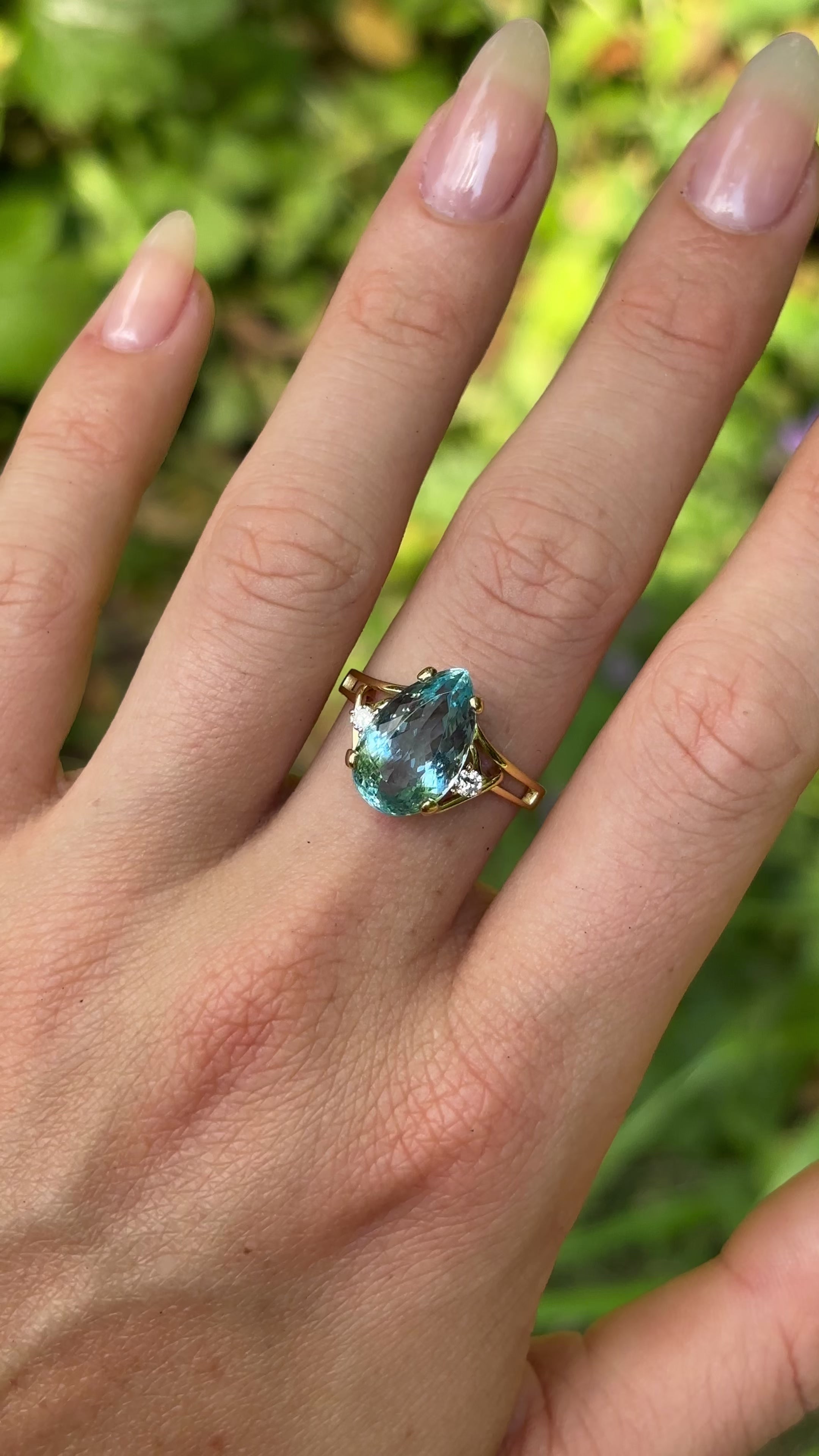 Vintage, 1980s aquamarine and diamond ring – Antique Ring Vintage, 1980s aquamarine and diamond ring – Antique Ring