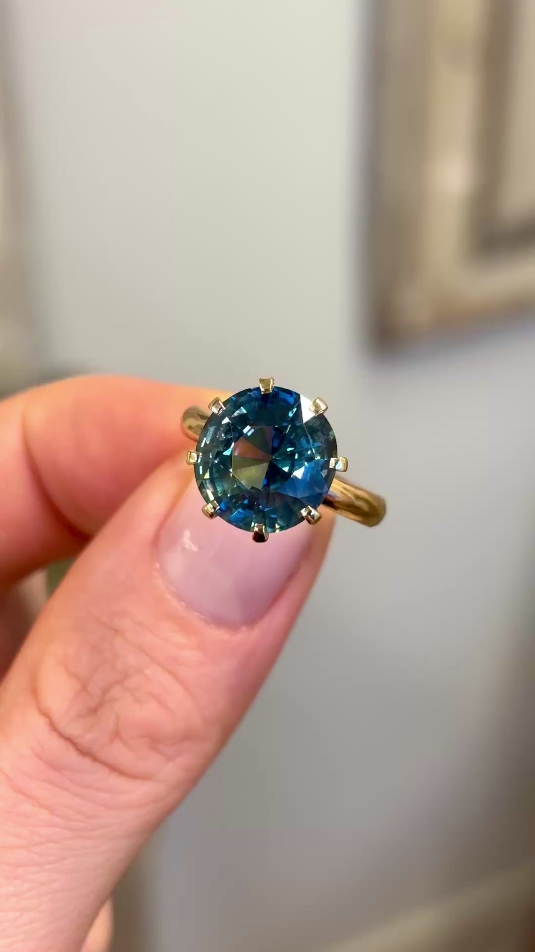 Vintage, 1980s single-stone teal sapphire ring