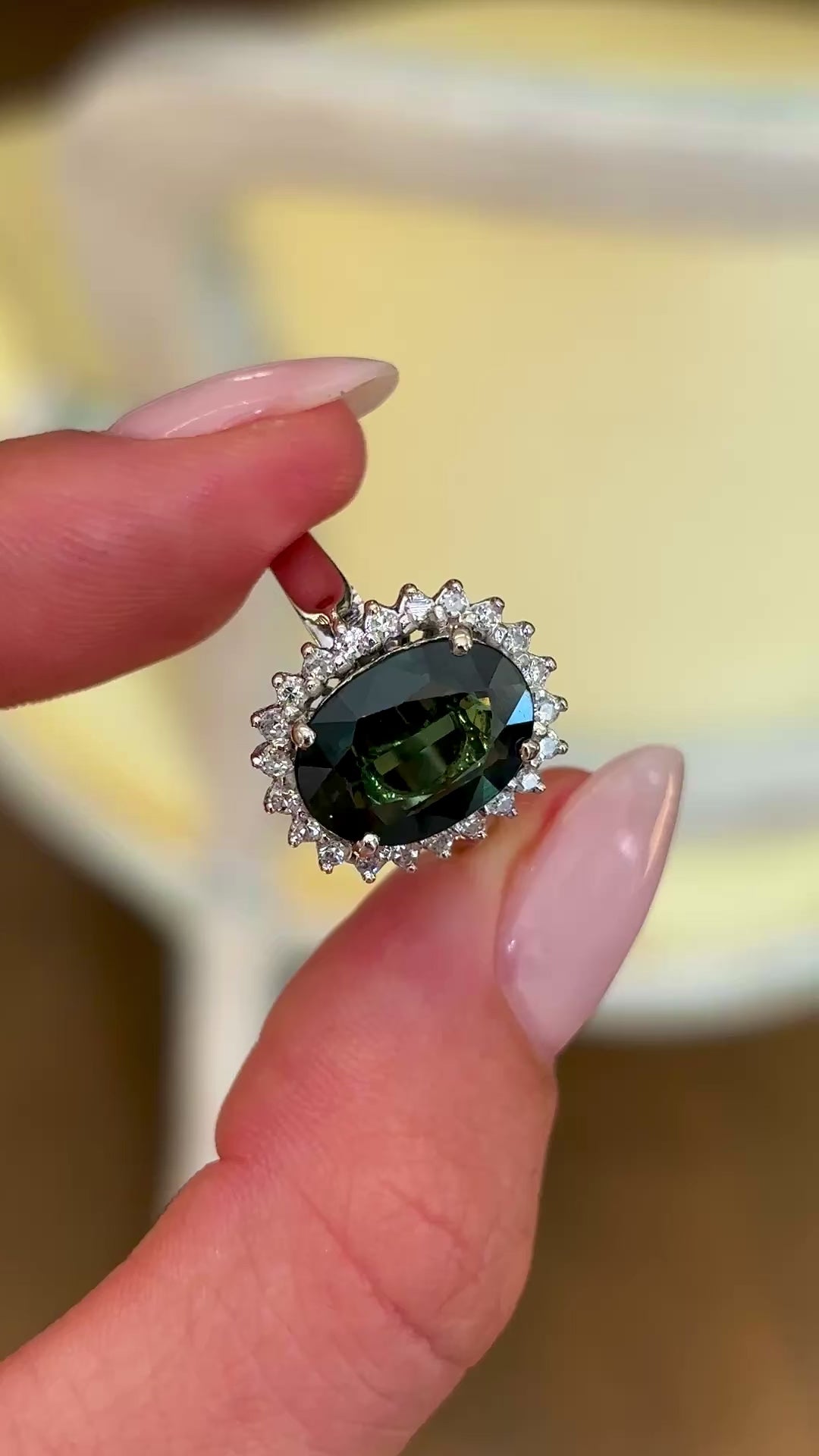 Vintage, 1950s green 4ct sapphire & diamond cluster ring