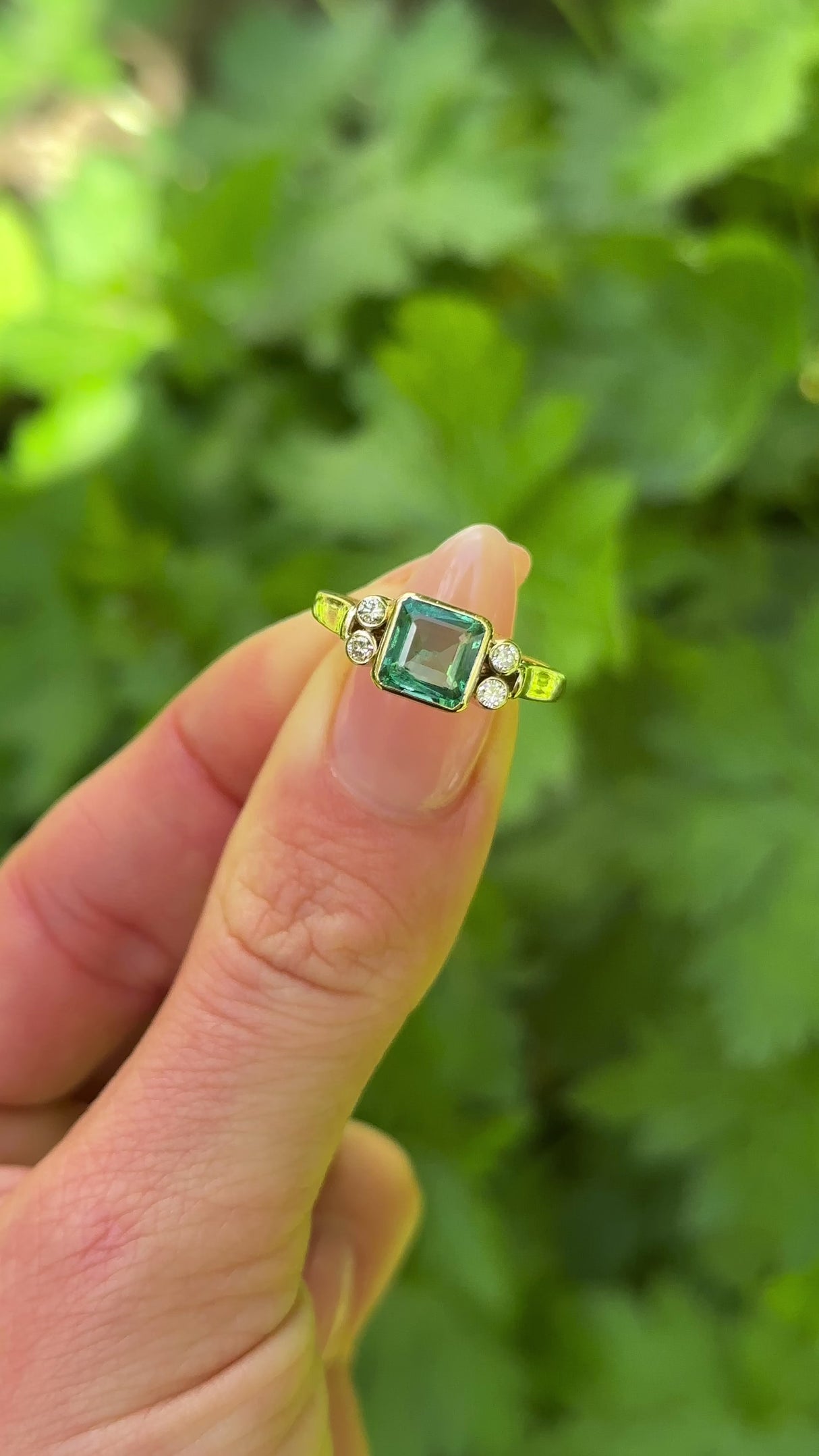 Vintage, emerald and diamond ring, 18ct yellow gold