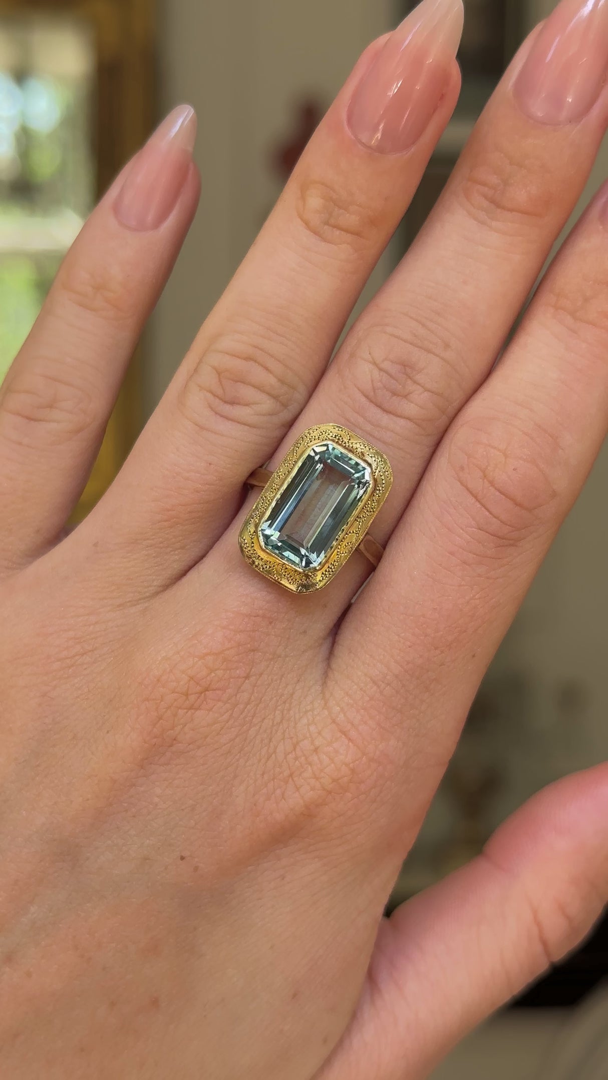 Art Deco, emerald-cut aquamarine ring, 14ct yellow gold