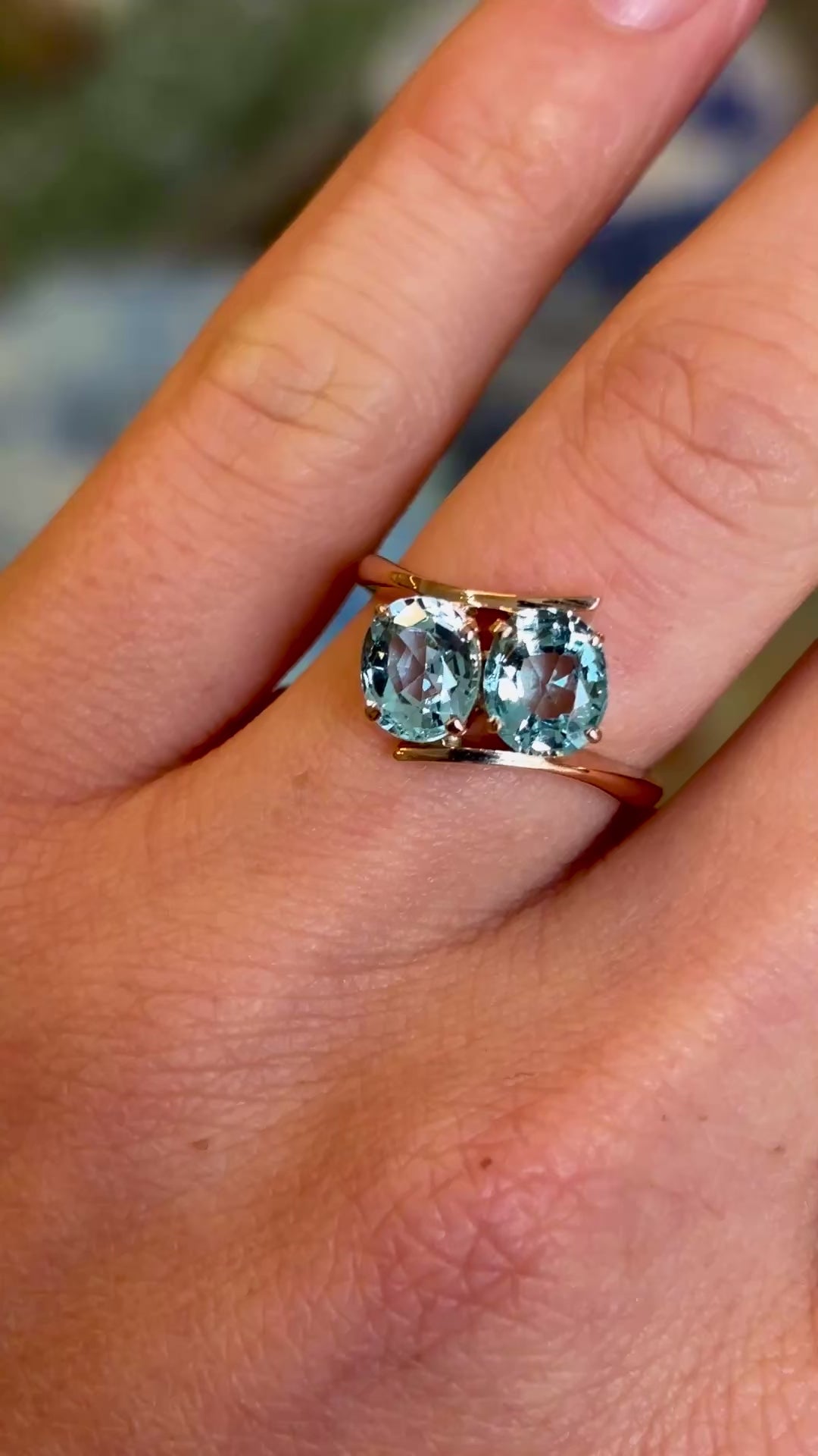 Vintage, 1950s aquamarine toi et moi twist ring