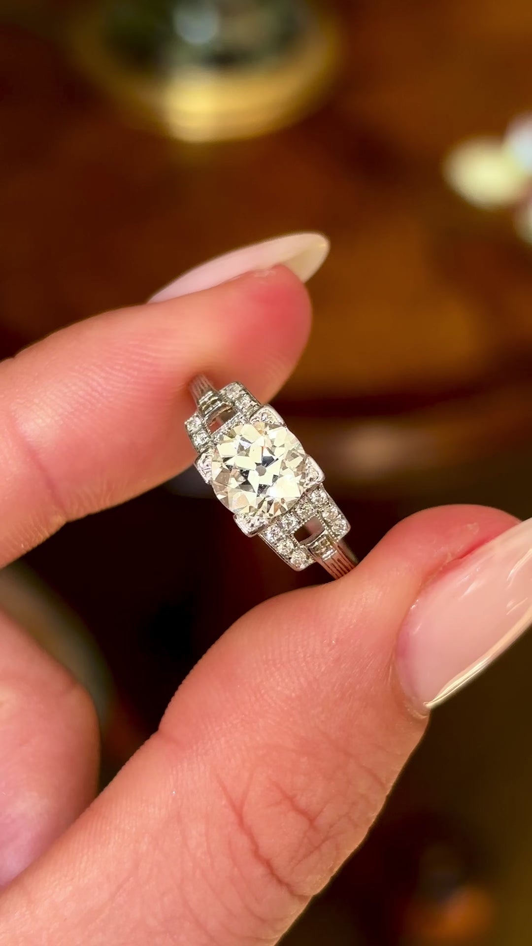 Vintage, Art Deco diamond engagement ring