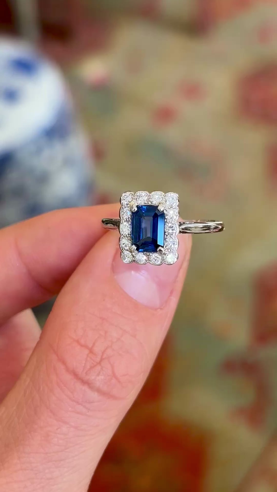Vintage, 1940s sapphire & diamond ring