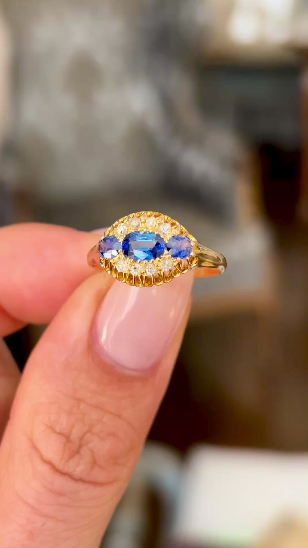 Antique, Edwardian three-stone sapphire cluster ring