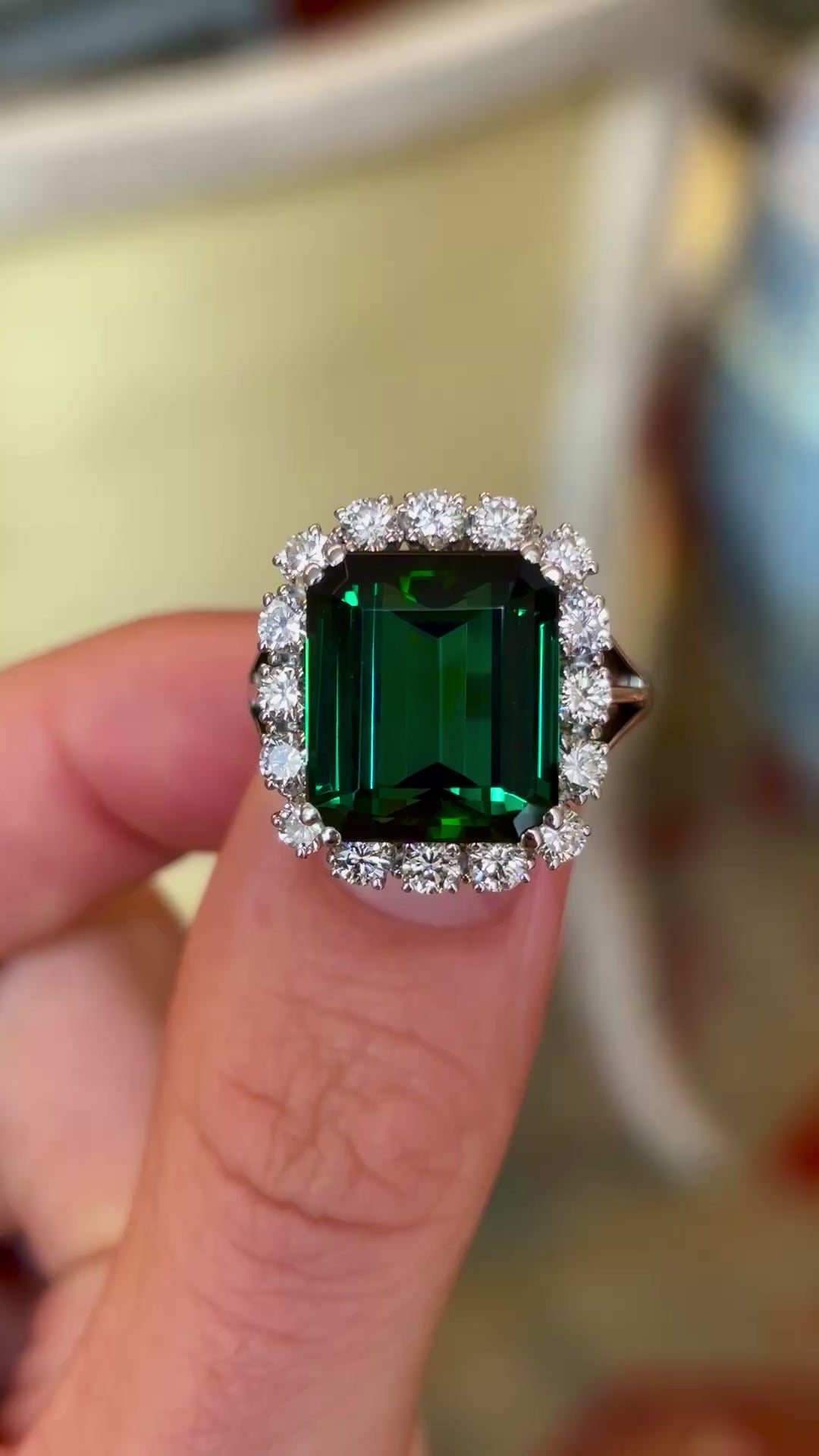 Vintage, 1950s 10ct chrome green tourmaline & diamond cocktail ring
