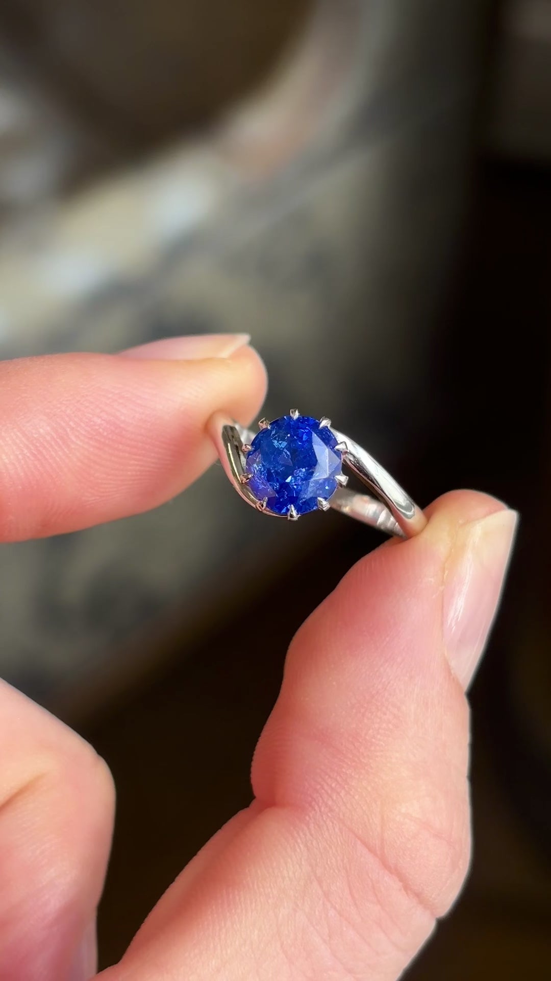 Vintage, Art Deco sapphire solitaire engagement ring