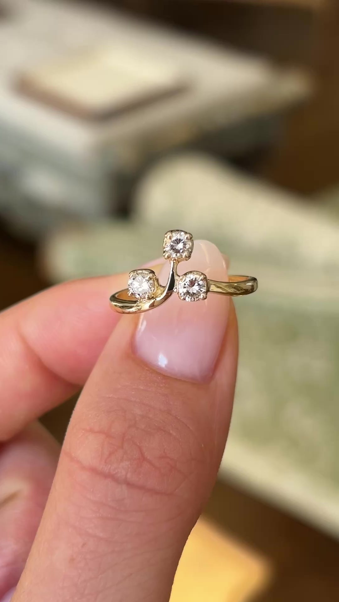 Vintage, 1990s three-stone diamond ring