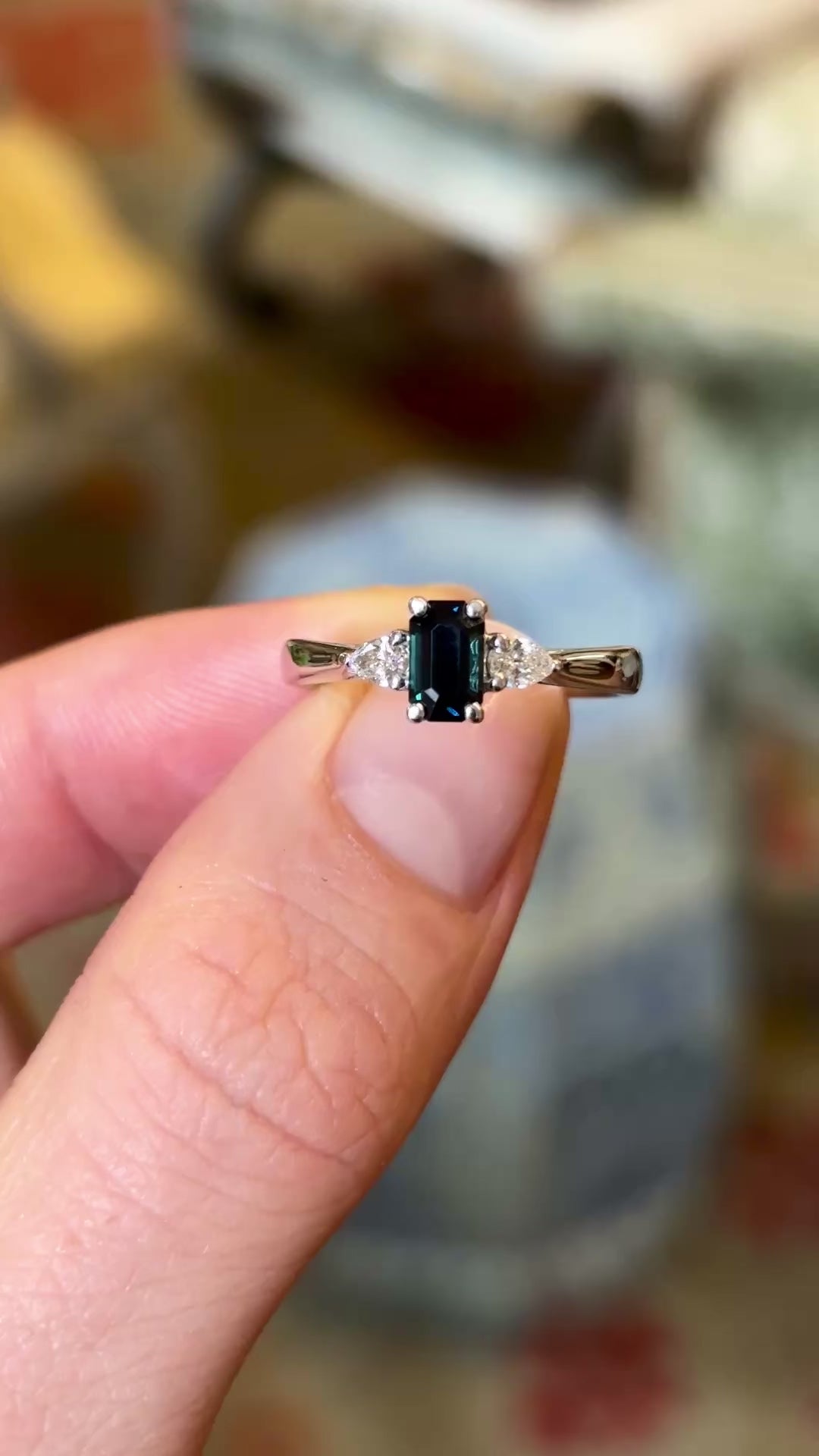 Deep forest green Sapphire & diamond three-stone ring – Antique