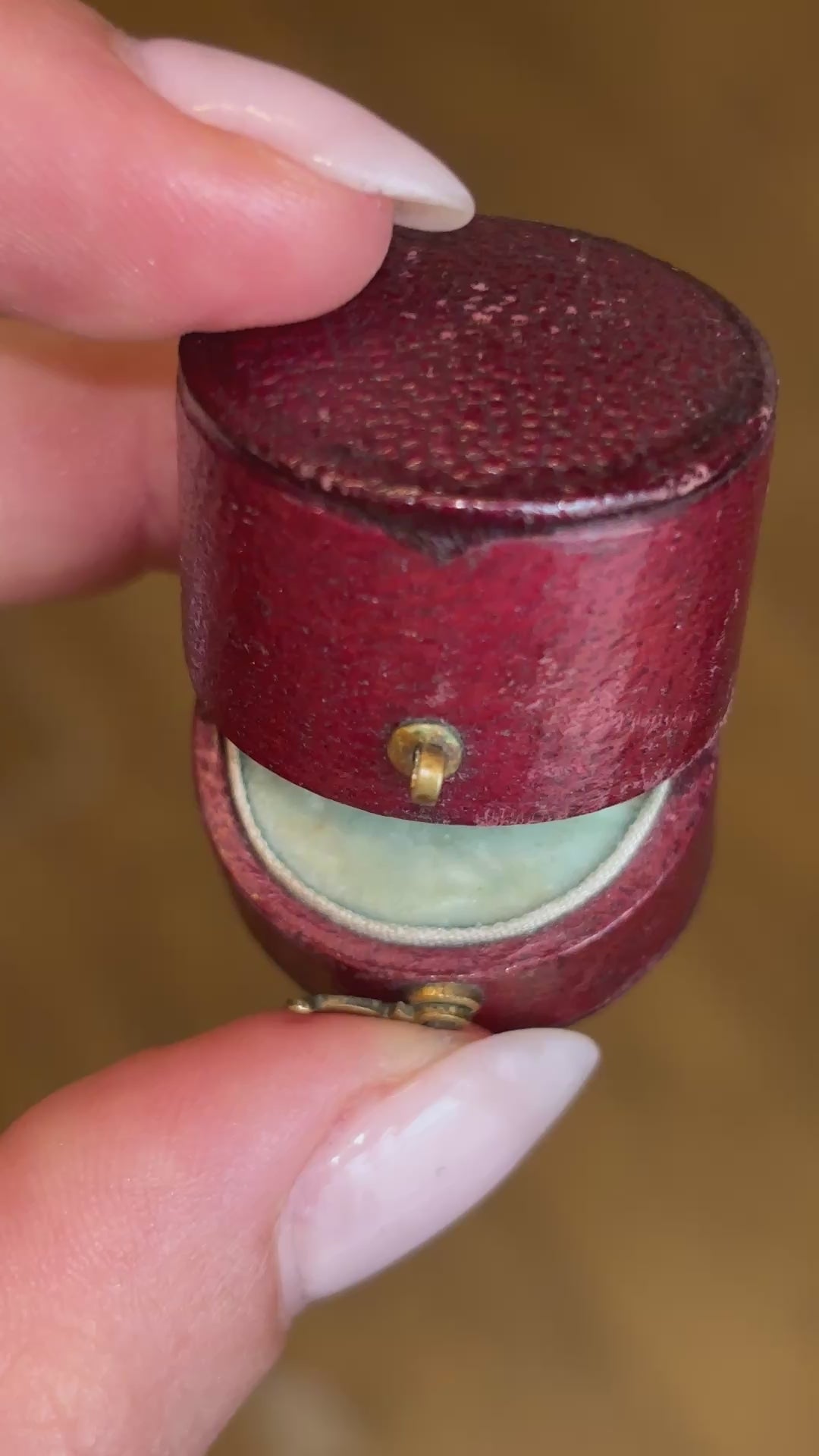 Antique, Victorian three-stone diamond ring