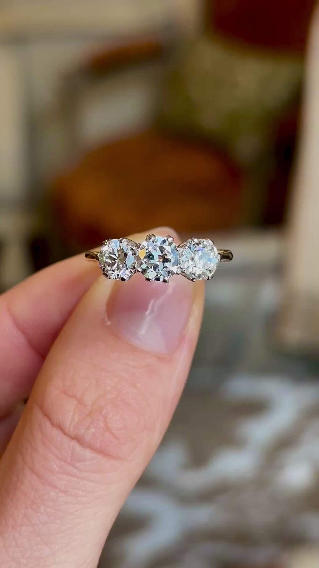 Vintage, 1950s three-stone diamond ring