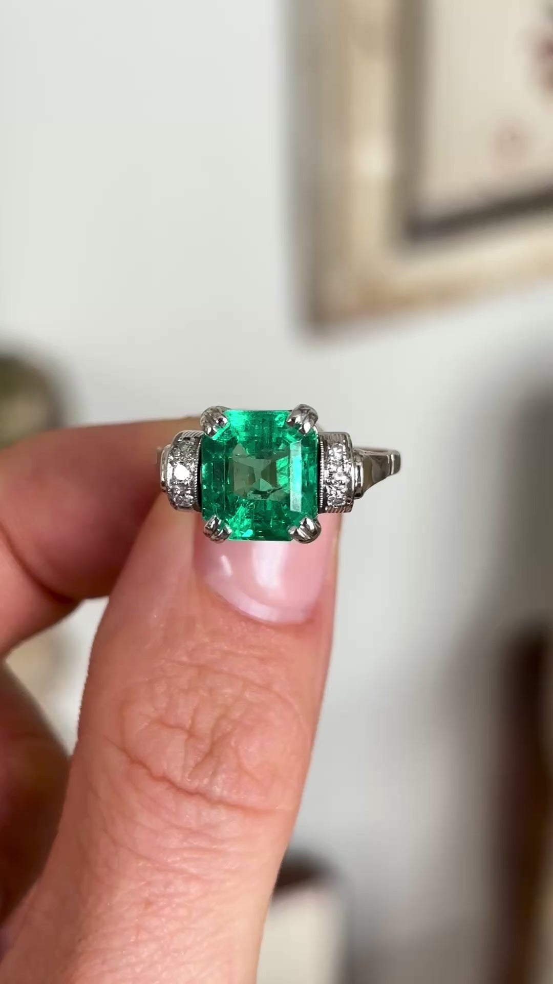 Vintage, Art Deco Colombian emerald & diamond ring