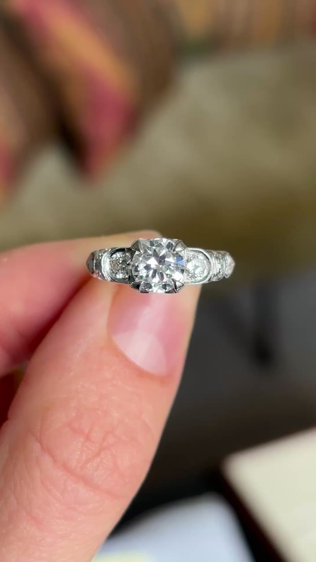 Vintage, Art Deco 0.95ct diamond engagement ring