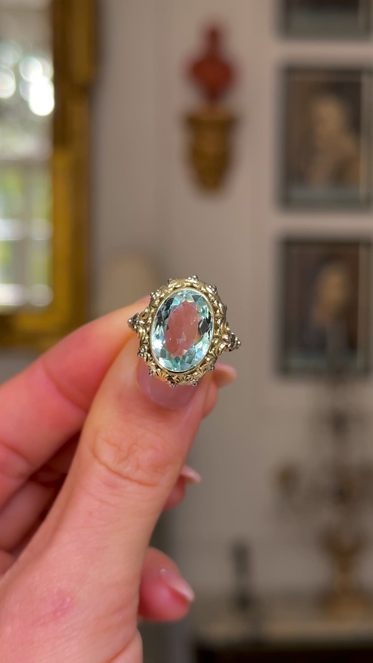 Antique, Sea-Green Aquamarine Ring 14ct Yellow Gold, Intricate mount