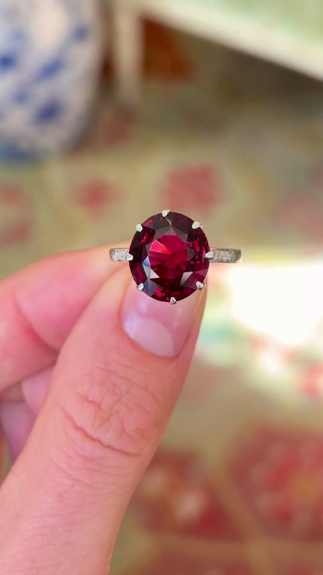 Antique, Edwardian garnet ring