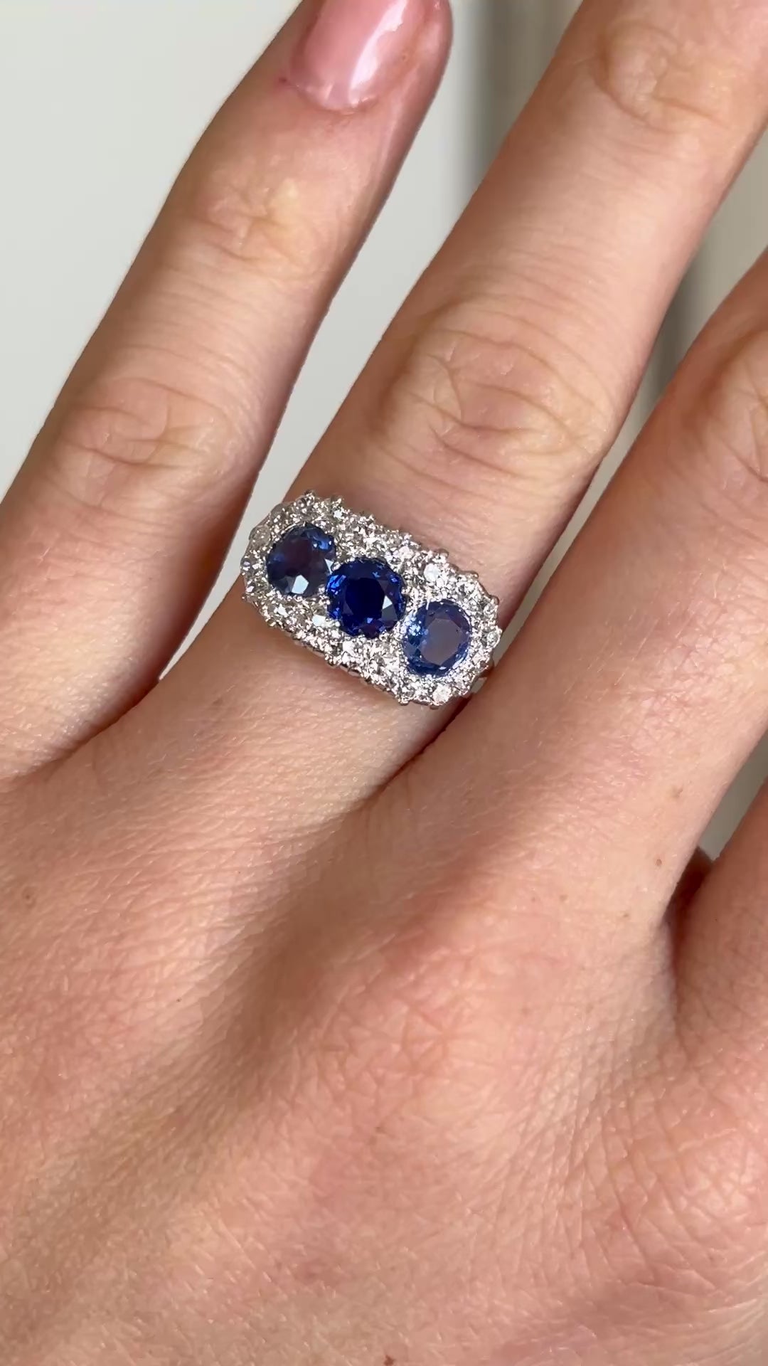 Edwardian, three-stone sapphire cluster ring