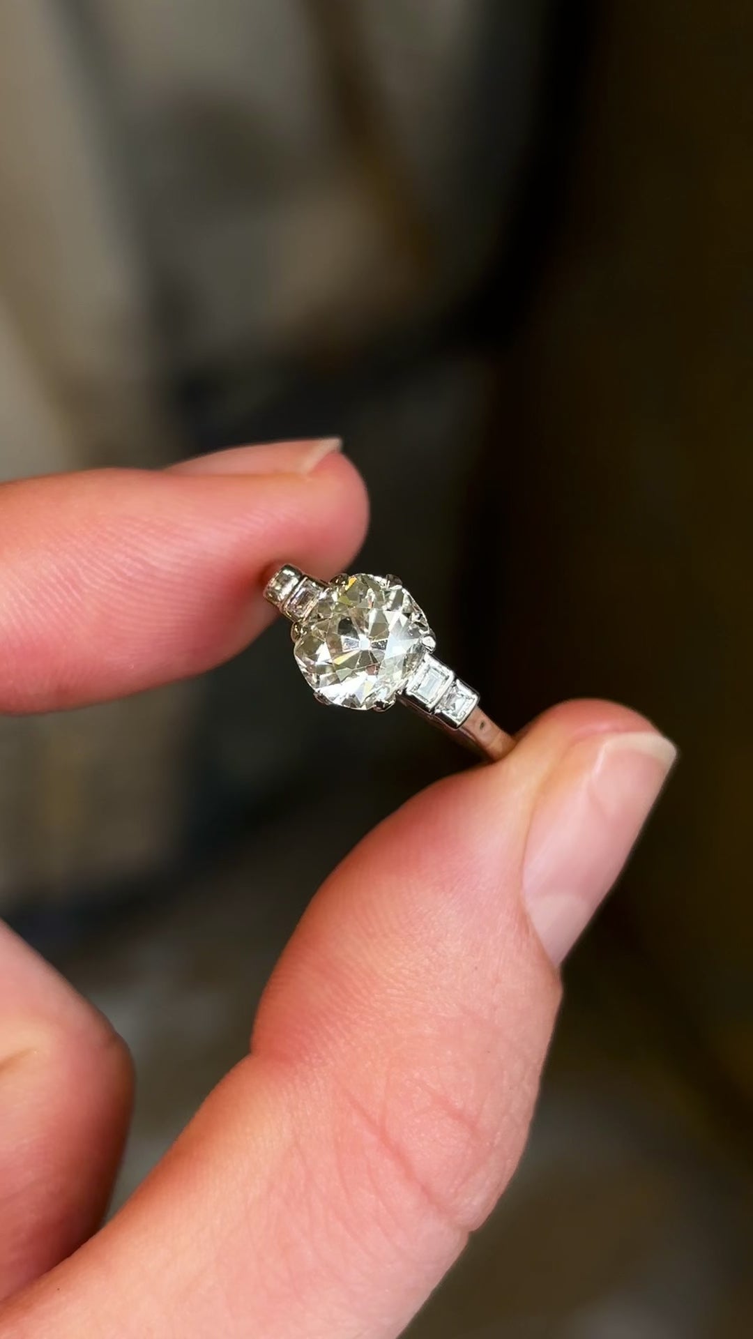 Vintage, Art Deco diamond engagement ring