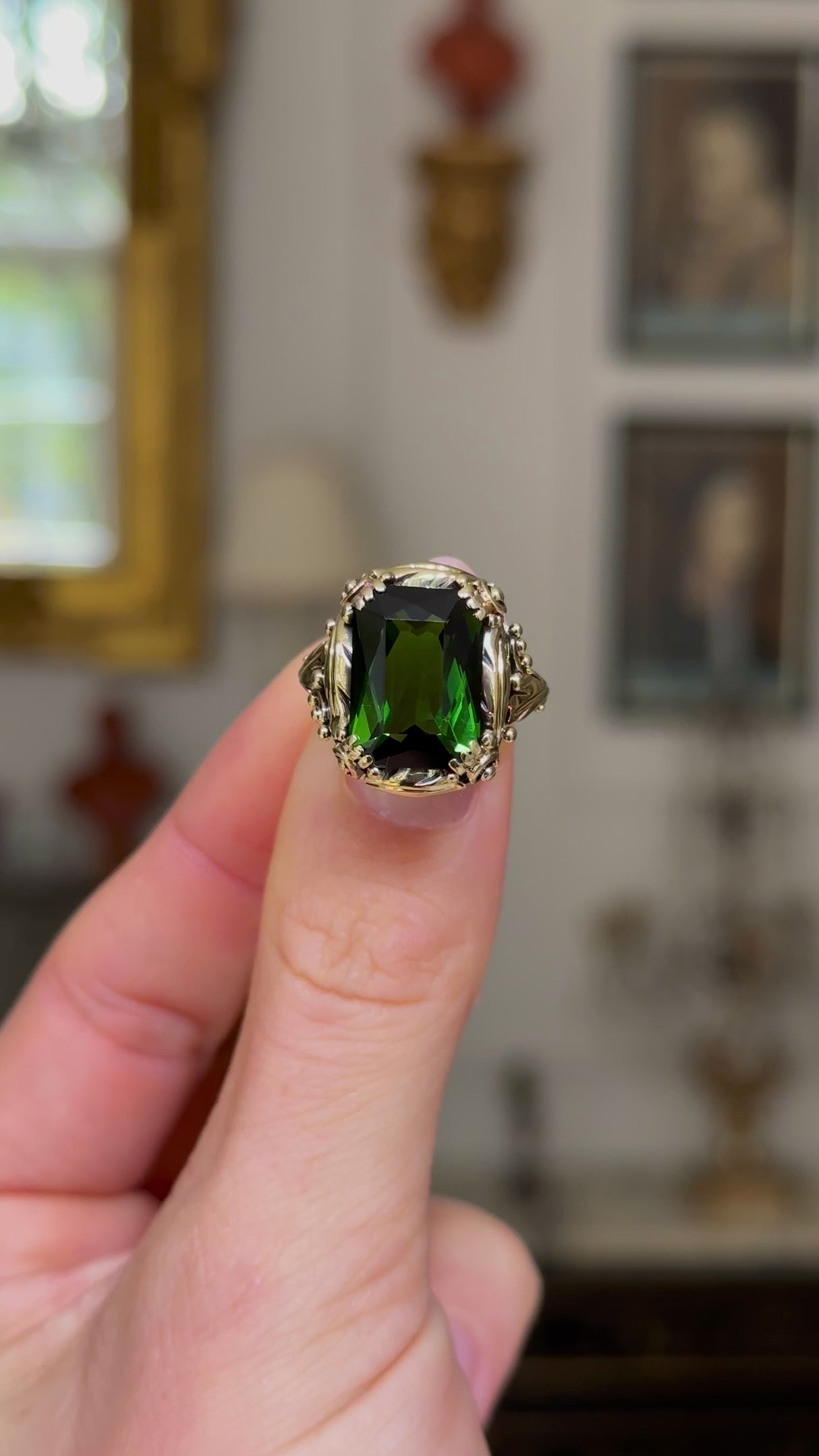 Antique, Art Nouveau, chrome green tourmaline ring, 14ct yellow gold