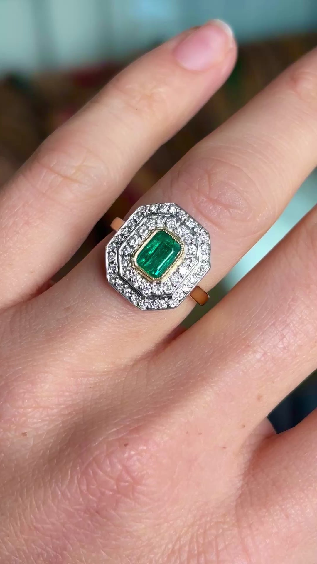Vintage, 1950s emerald & diamond cluster ring
