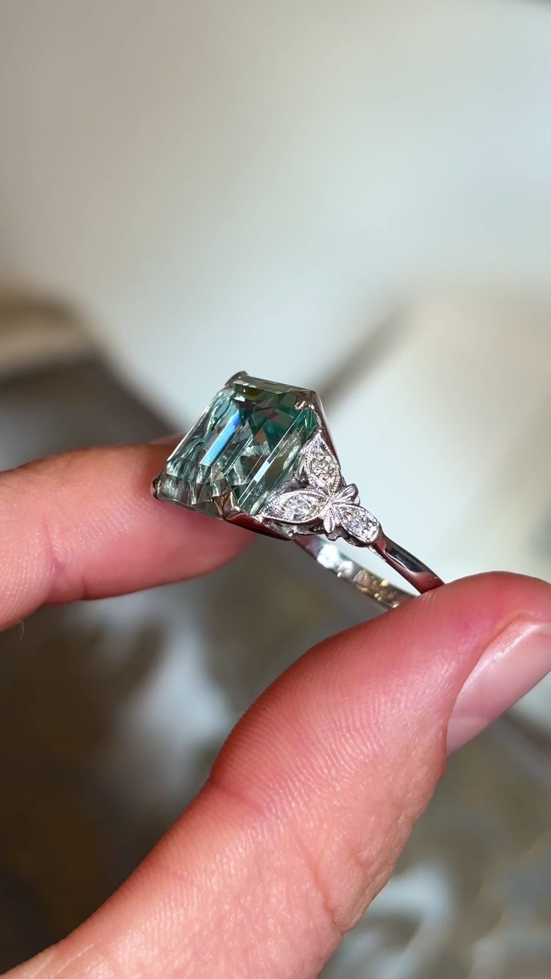 Vintage, Art Deco aquamarine & diamond cocktail ring