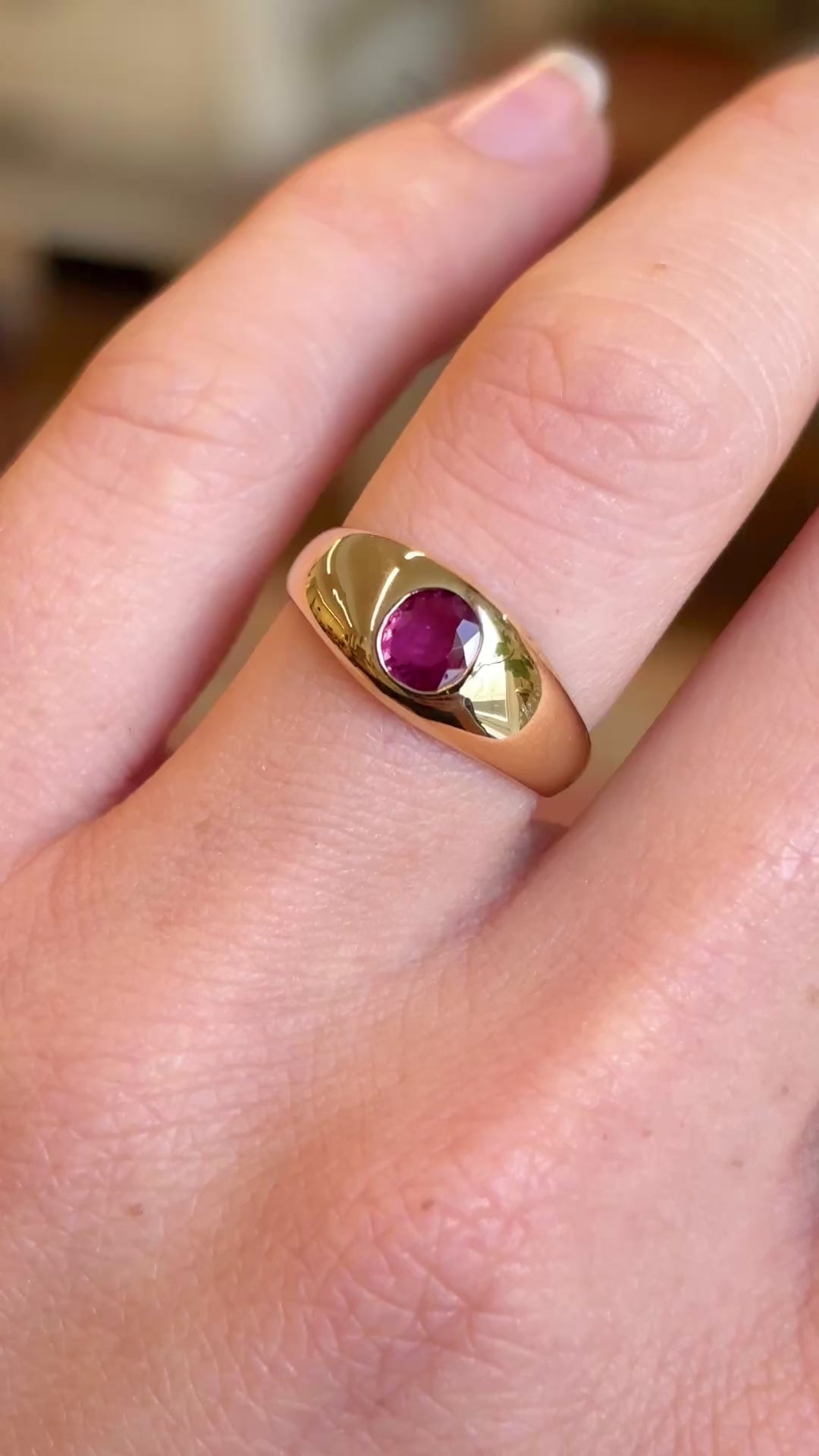 Vintage, 1930s oval-cut ruby signet ring