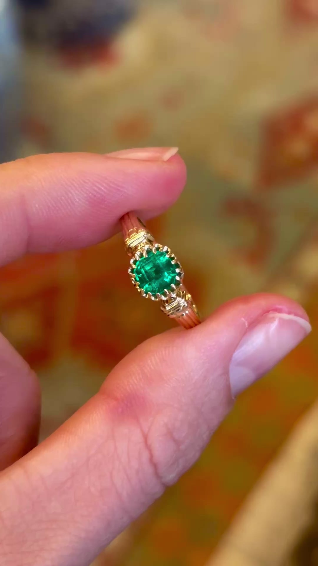 Antique, Edwardian emerald solitaire ring