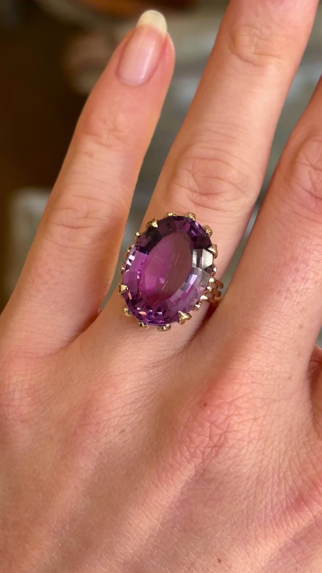 Vintage, 1940s amethyst cocktail ring