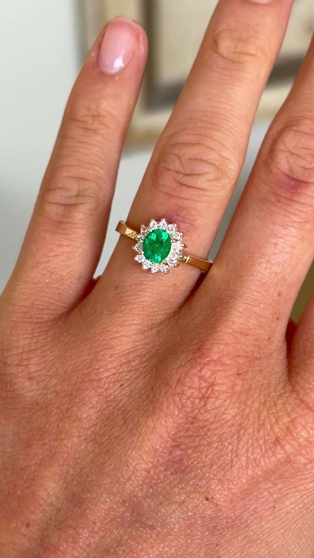 Vintage, 1980s emerald & diamond cluster ring