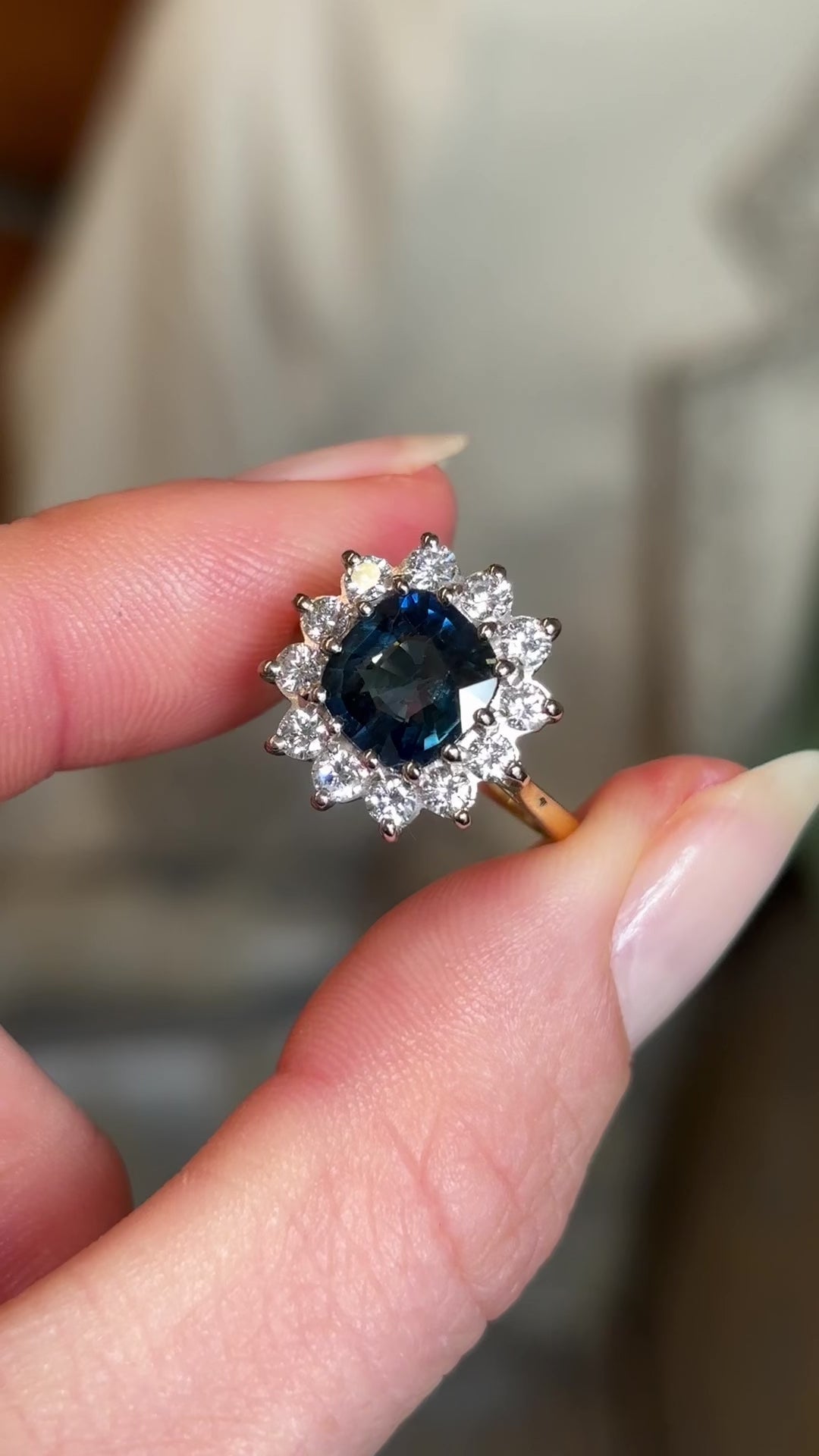 Vintage, 1940s deep teal & diamond cluster ring