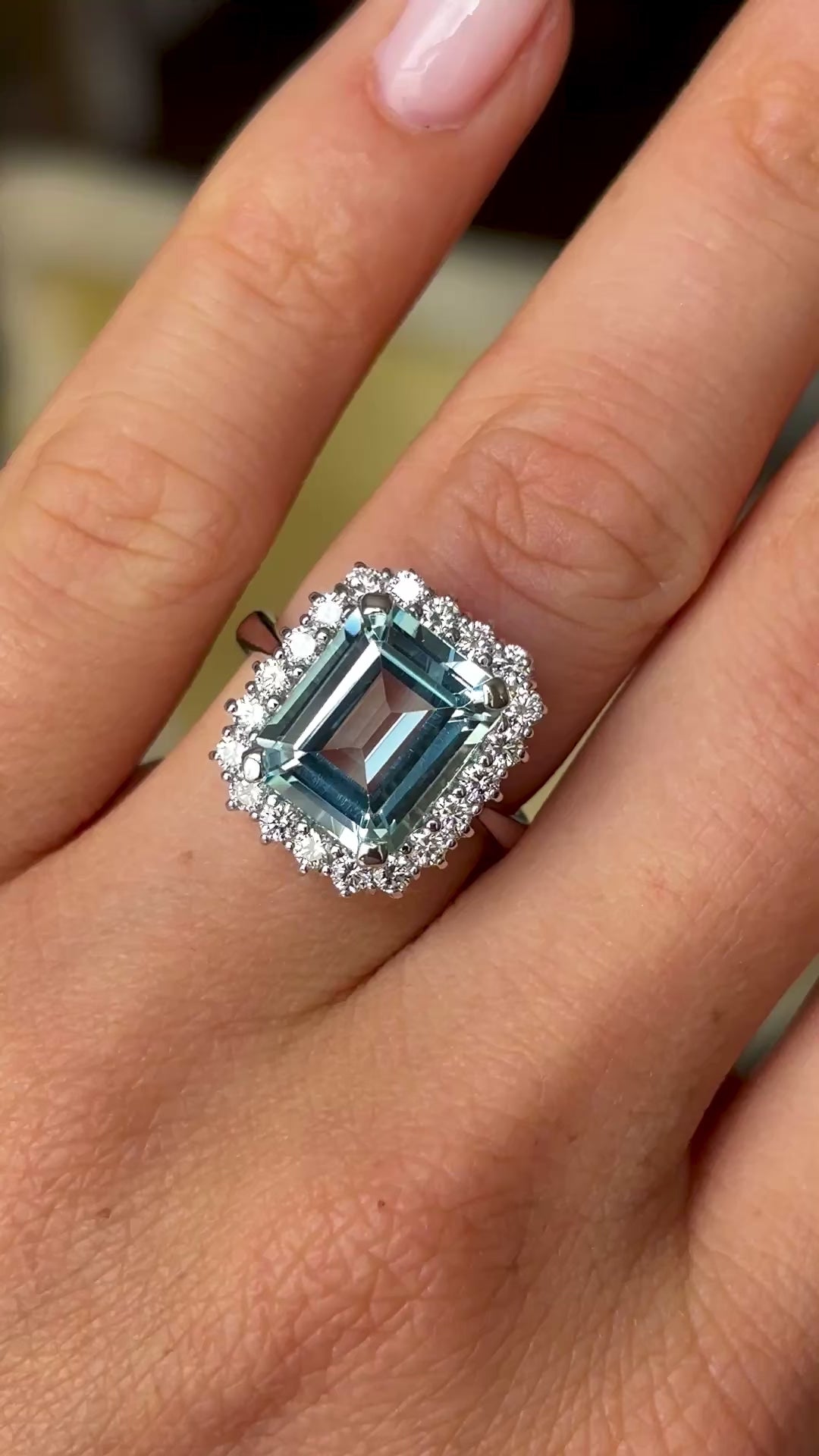 Vintage, 1960s aquamarine & diamond cluster ring