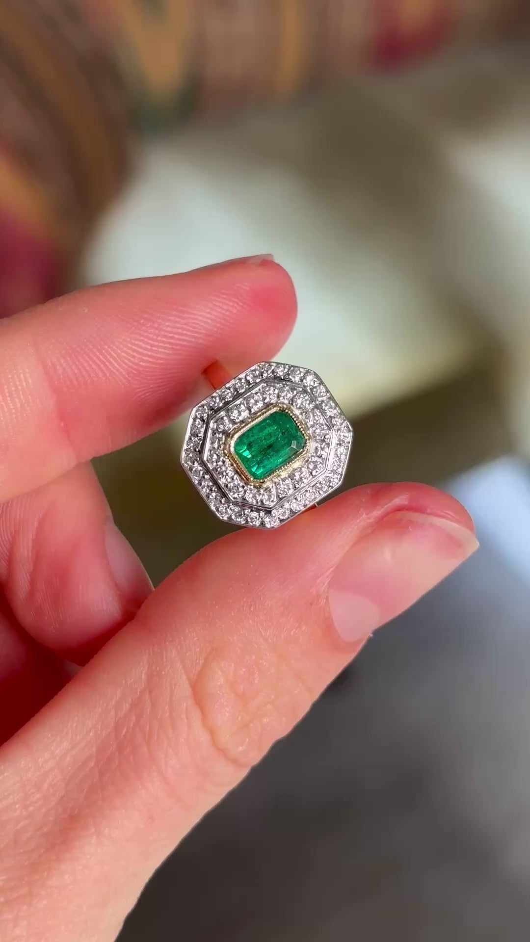 Vintage, 1950s emerald & diamond cluster ring