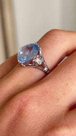 Vintage, antique 1940s sapphire engagement ring