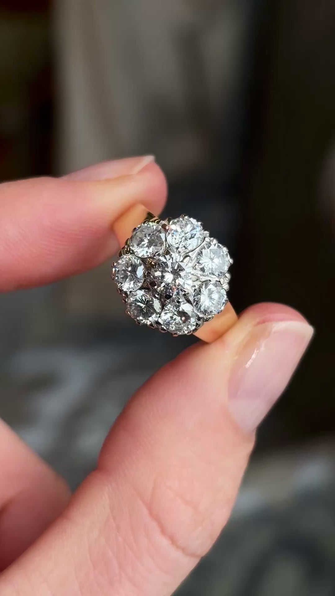 Vintage, 1980s diamond cluster ring