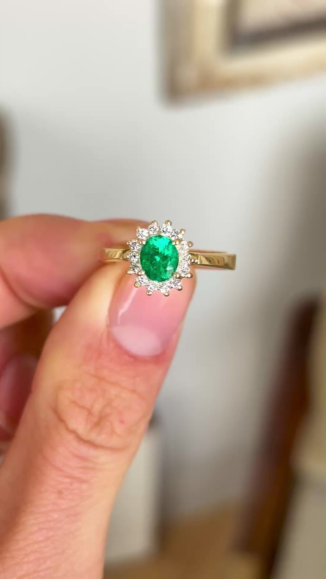 Vintage, 1980s emerald & diamond cluster ring