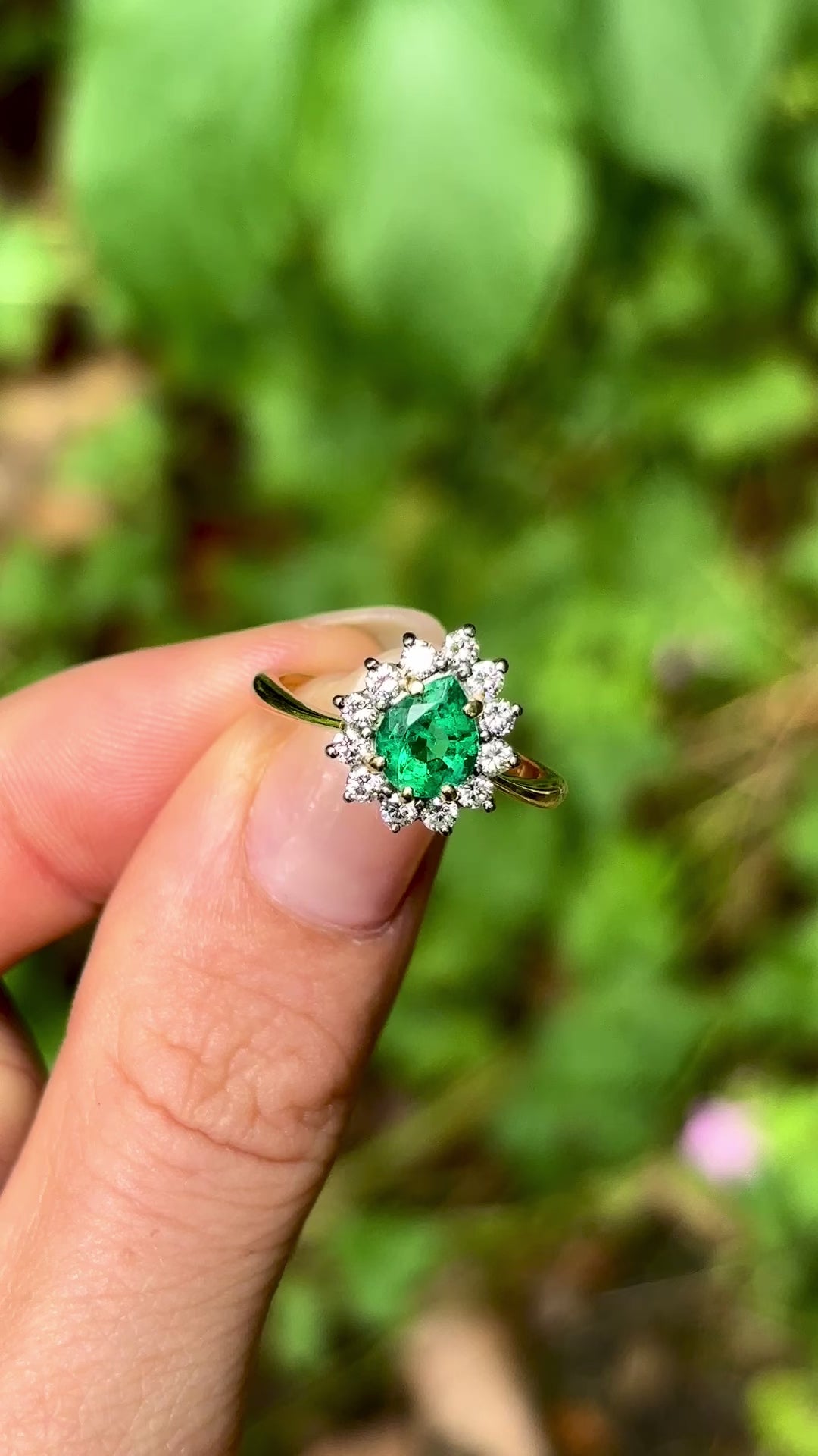 Vintage, 1980s emerald & diamond cluster ring, 18ct yellow gold
