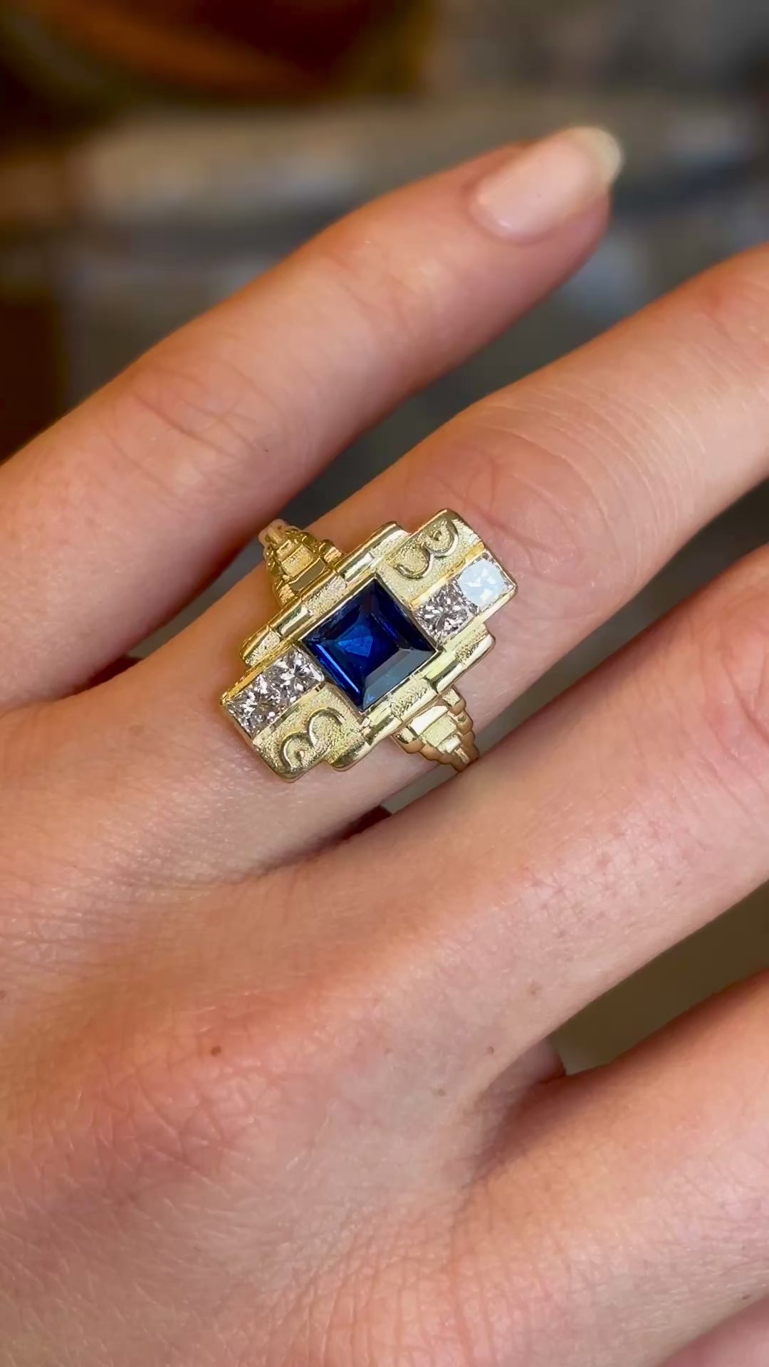 Art Deco style, Austrian sapphire and diamond ring