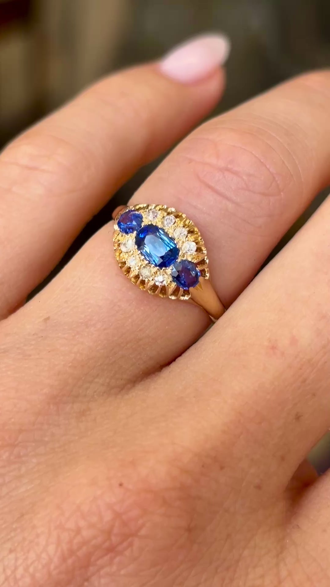 Antique, Edwardian three-stone sapphire cluster ring