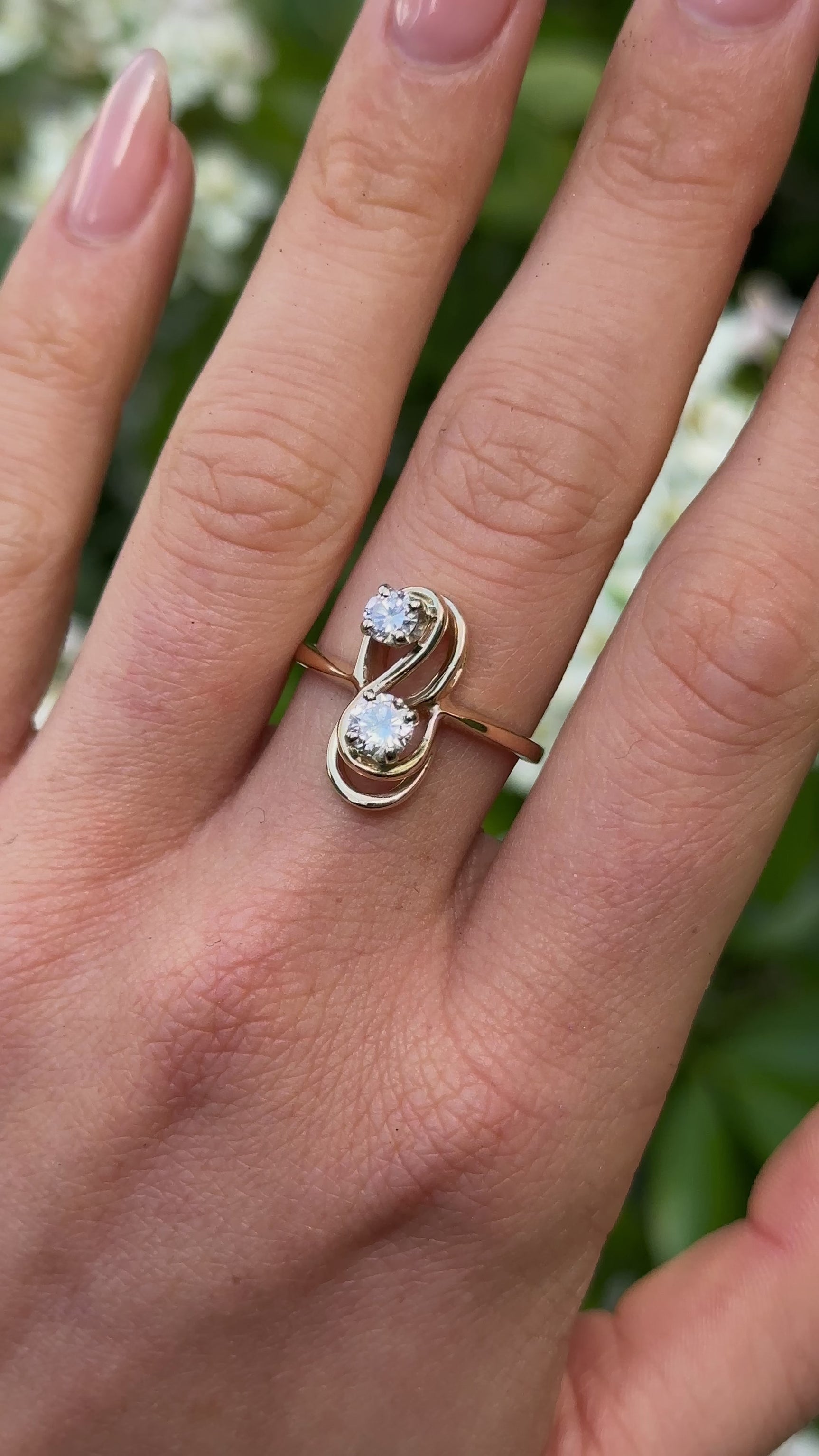 Vintage, 1970s Toi-Et-Moi Diamond Twist Ring, 14ct Yellow Gold and Platinum