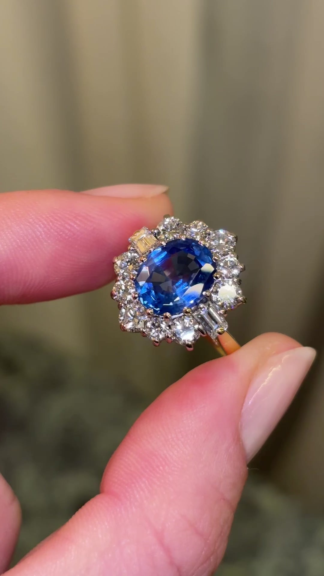 Vintage, 1980s sapphire & diamond cluster ring
