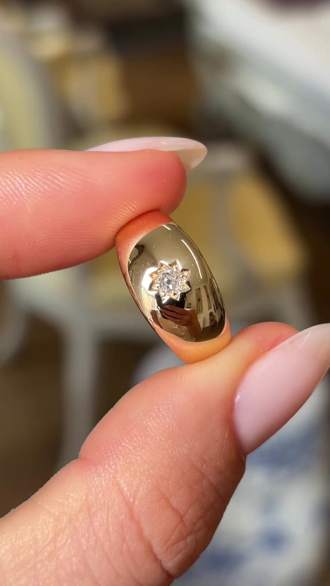 Antique, Victorian diamond solitaire gypsy ring