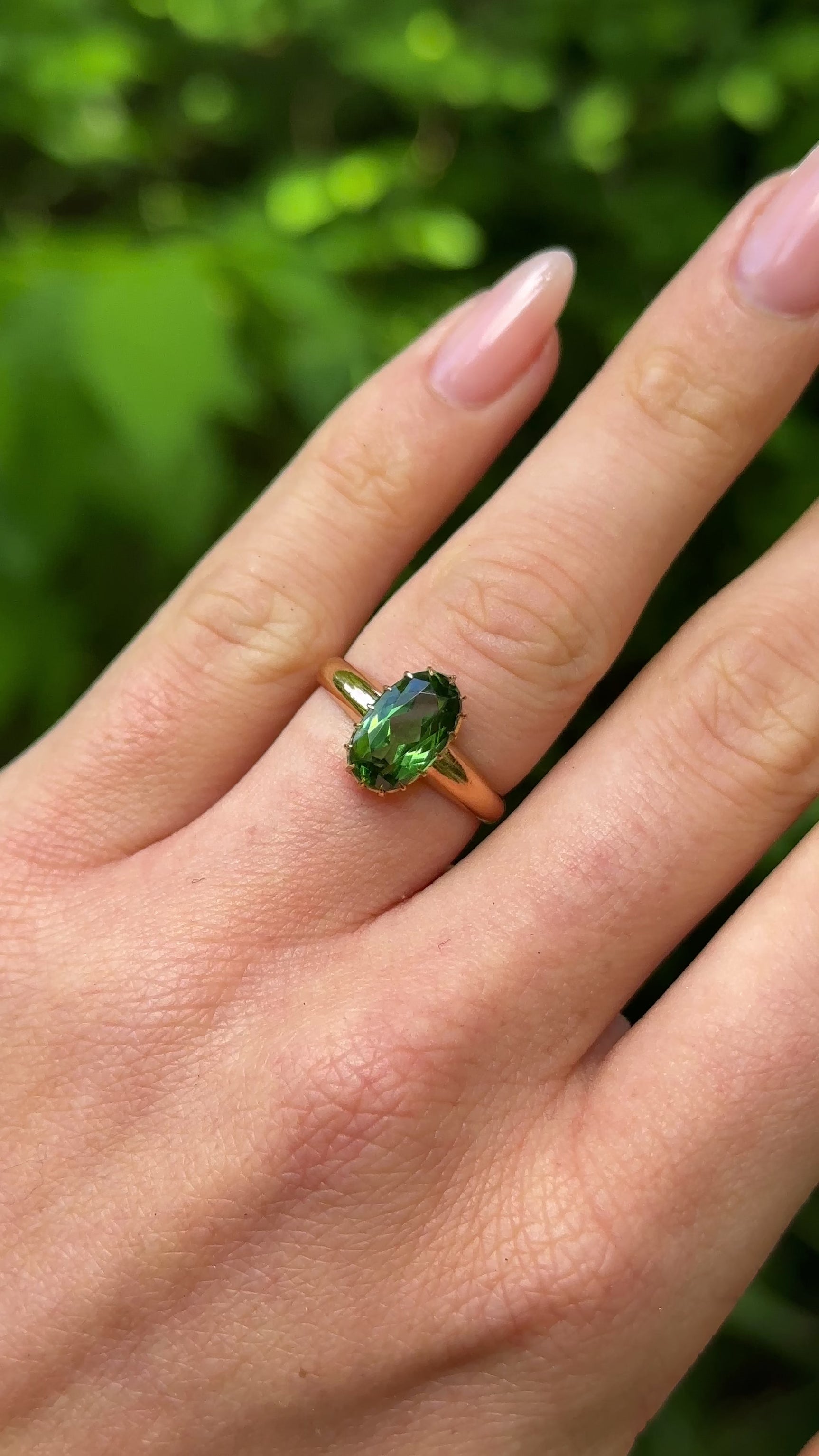 Antique, Victorian Green Zircon Single-Stone Ring, 15ct Yellow Gold