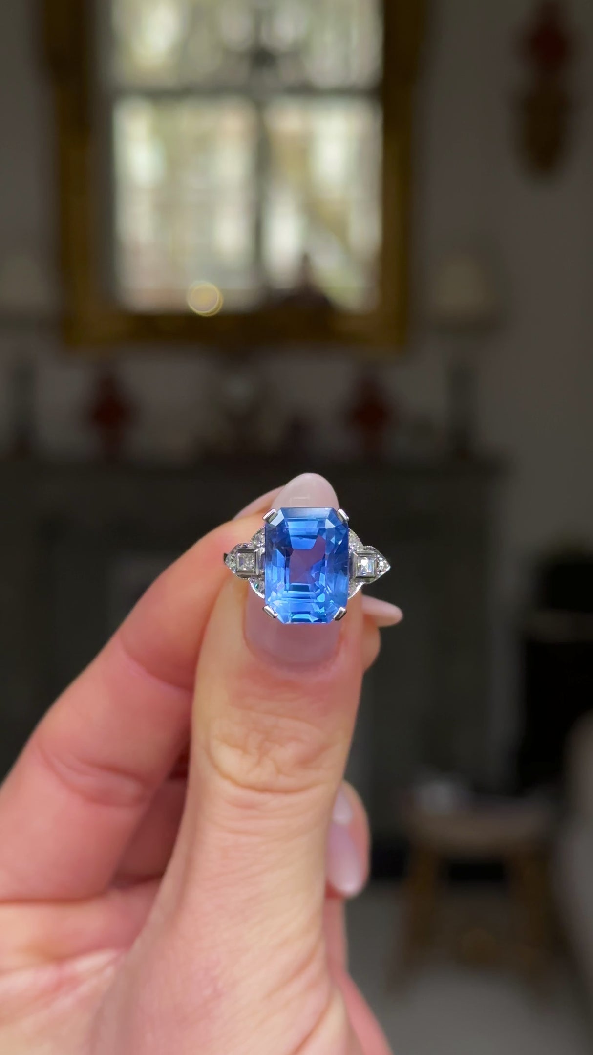Vintage, Art Deco 8ct sri lankan sapphire & diamond ring