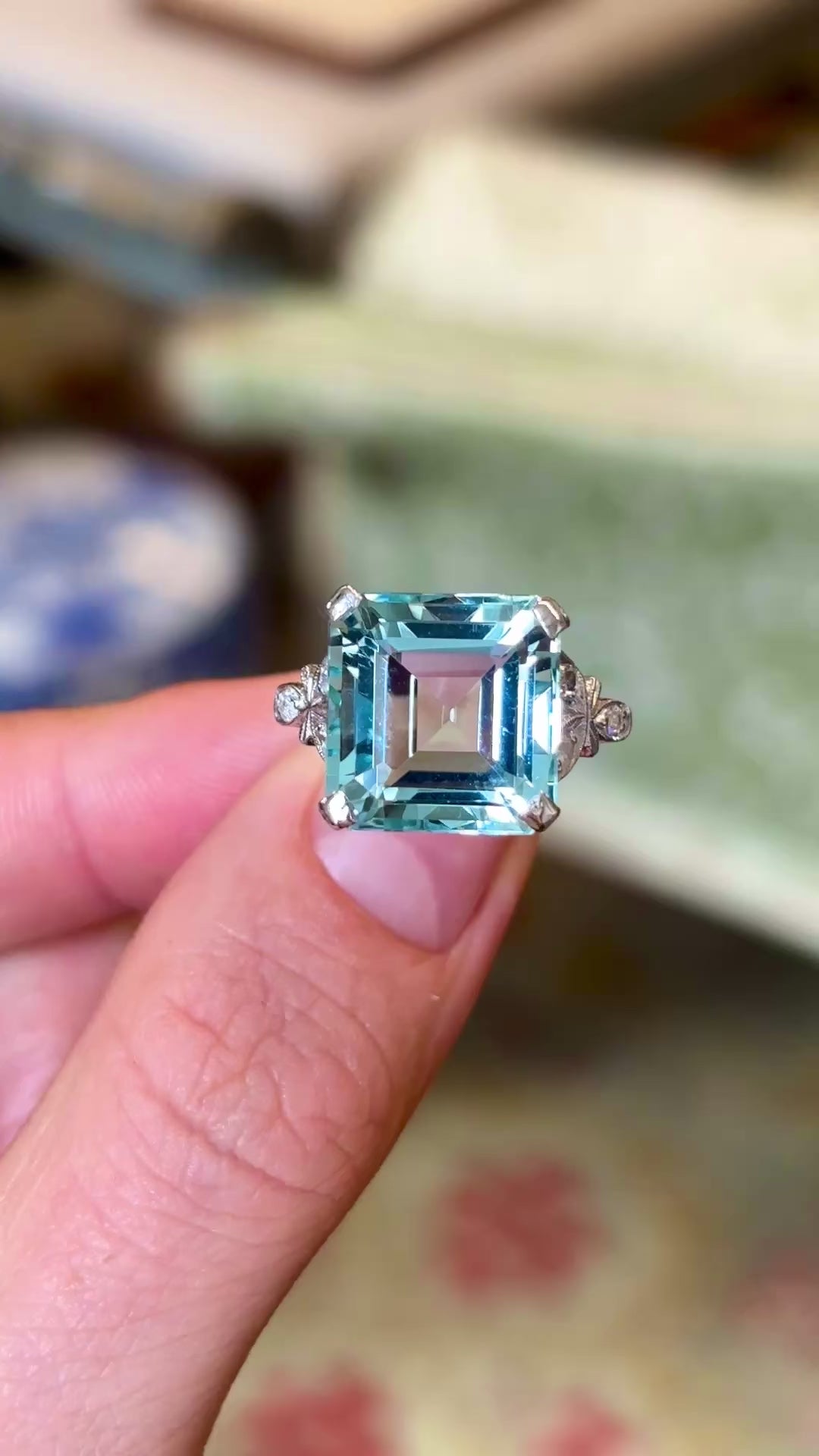 Vintage, Art Deco aquamarine & diamond cocktail ring